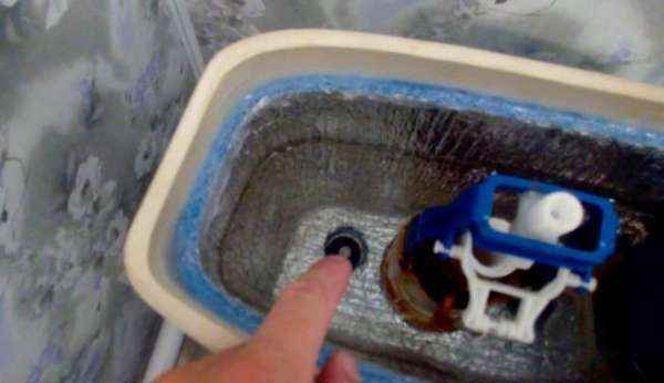Конденсат на трубах холодной воды: устранение причин и способы защиты от влаги